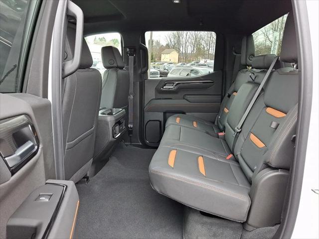 2025 GMC Sierra 1500 4WD Crew Cab Short Box AT4