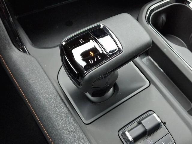 2025 GMC Sierra 1500 4WD Crew Cab Short Box AT4