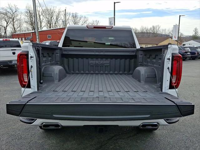 2025 GMC Sierra 1500 4WD Crew Cab Short Box AT4