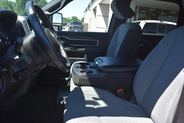 2024 Ram 3500 Big Horn Crew Cab 4x4 8' Box