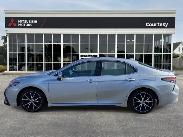 2022 Toyota Camry SE AWD