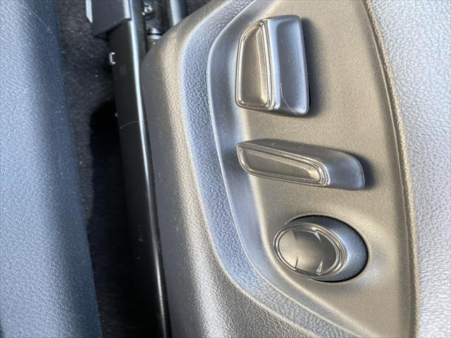 2022 Toyota Camry SE AWD