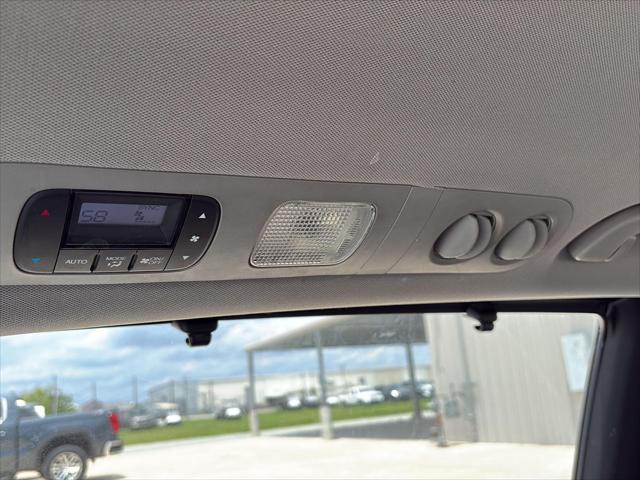 2016 Honda Odyssey SE - Photo 17