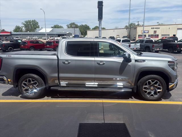 2023 GMC Sierra 1500 4WD Crew Cab Short Box SLT