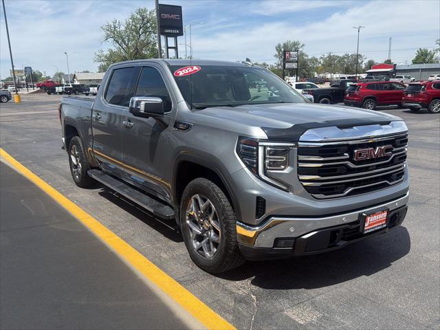 2023 GMC Sierra 1500 4WD Crew Cab Short Box SLT