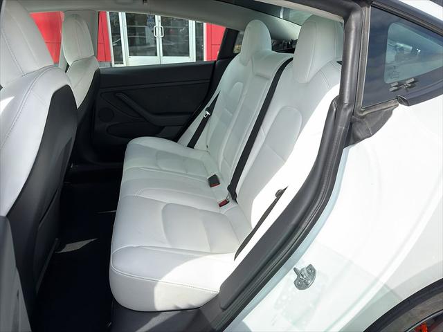 2022 Tesla Model 3 Rear-Wheel Drive