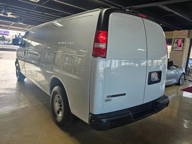 2022 Chevrolet Express Cargo Van RWD 3500 Extended Wheelbase WT