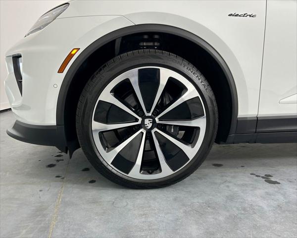 2024 Porsche Macan Electric 4