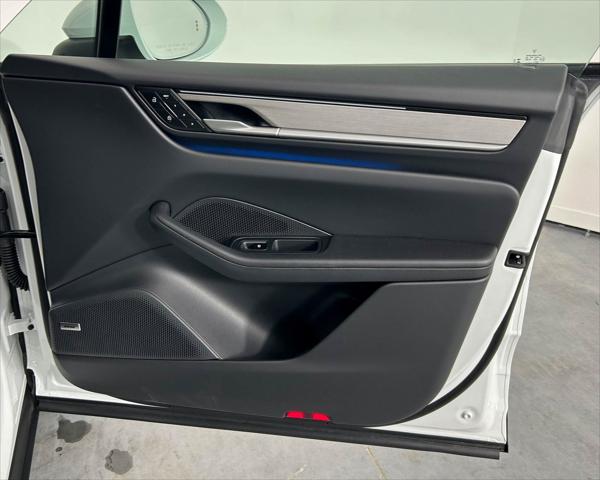 2024 Porsche Macan Electric 4