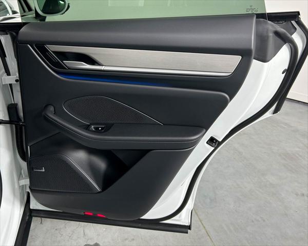 2024 Porsche Macan Electric 4