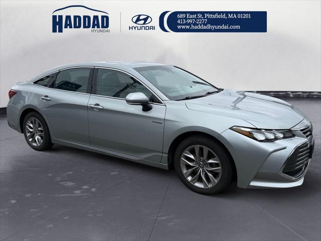 2020 Toyota Avalon Hybrid XLE