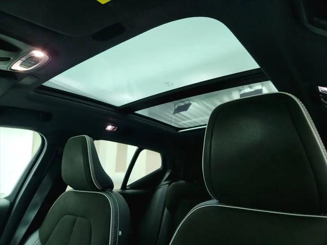 2019 Volvo XC40 T5 R-Design