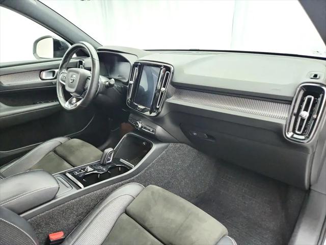 2019 Volvo XC40 T5 R-Design