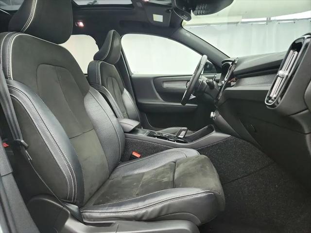 2019 Volvo XC40 T5 R-Design