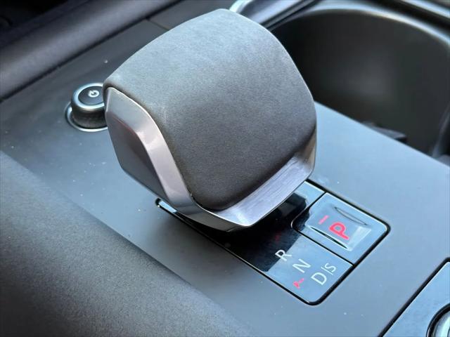 2024 Land Rover Discovery P360 Metropolitan Edition
