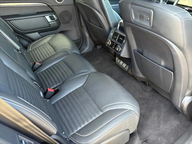 2024 Land Rover Discovery P360 Metropolitan Edition