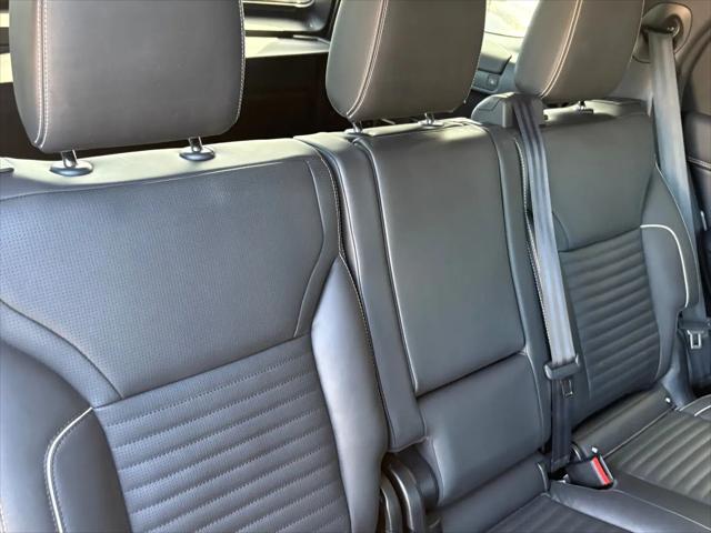 2024 Land Rover Discovery P360 Metropolitan Edition