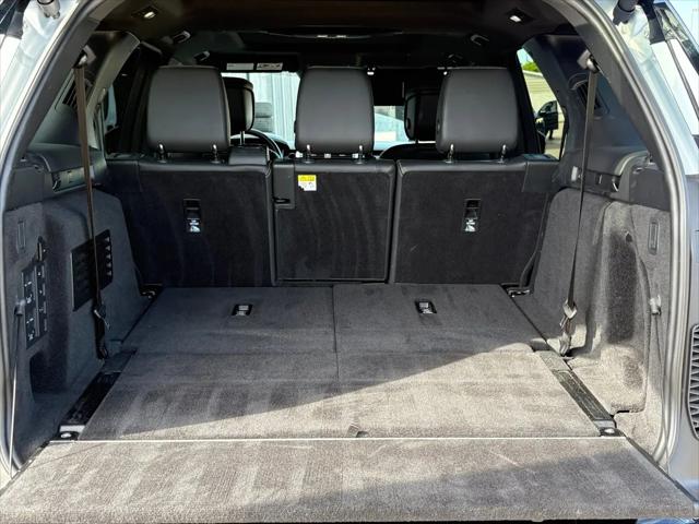 2024 Land Rover Discovery P360 Metropolitan Edition