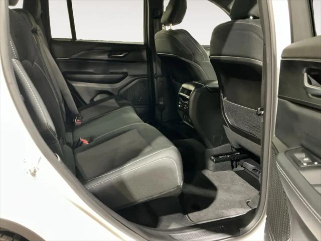 2024 Jeep Grand Cherokee Laredo X 4x4