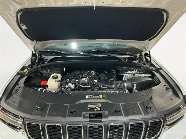 2024 Jeep Grand Cherokee Laredo X 4x4