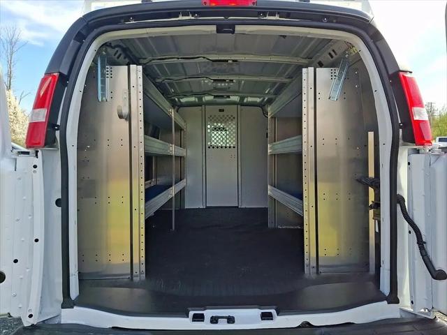 2026 GMC Savana Cargo 2500 Regular Wheelbase, Work Van, RWD