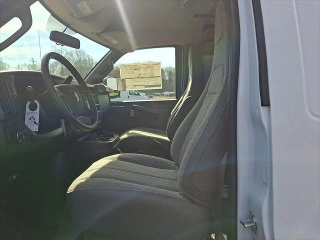 2026 GMC Savana Cargo 2500 Regular Wheelbase, Work Van, RWD