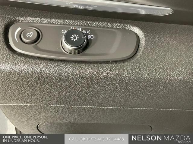 2024 Buick NV Preferred FWD