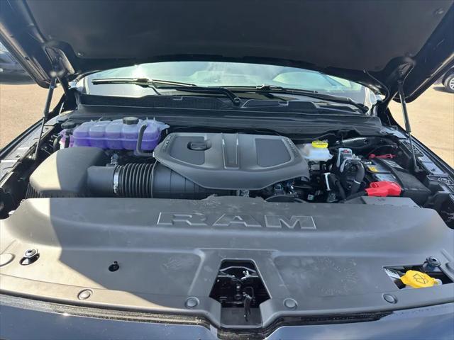 2026 Ram 1500 Warlock Crew Cab 4x4 5'7" Box