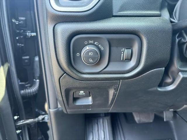 2026 Ram 1500 Warlock Crew Cab 4x4 5'7" Box