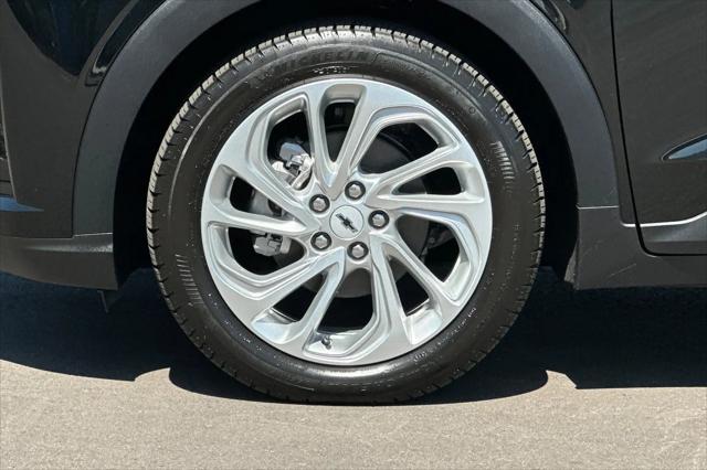 2027 Chevrolet Bolt LT FWD