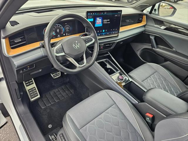 2025 Volkswagen Tiguan 2.0T SEL R-Line