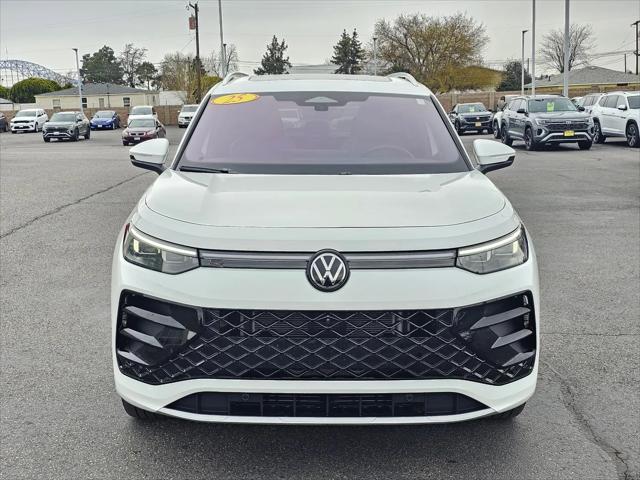 2025 Volkswagen Tiguan 2.0T SEL R-Line