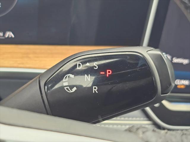 2025 Volkswagen Tiguan 2.0T SEL R-Line