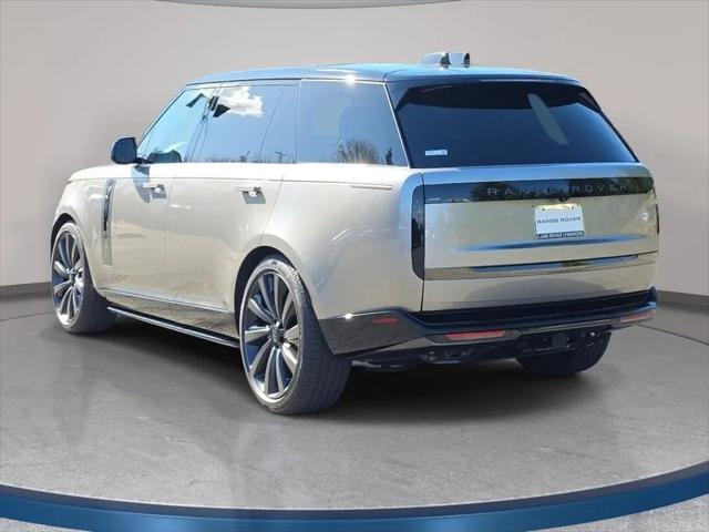 2026 Land Rover Range Rover P615 SV