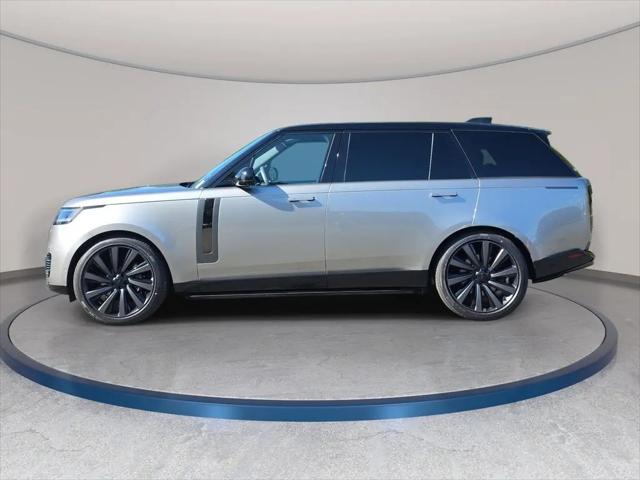 2026 Land Rover Range Rover P615 SV