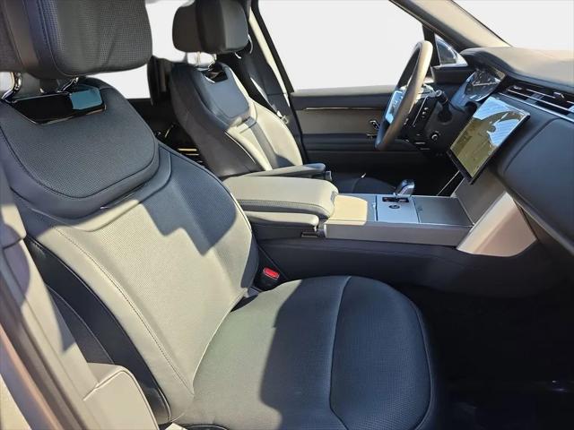 2026 Land Rover Range Rover P615 SV