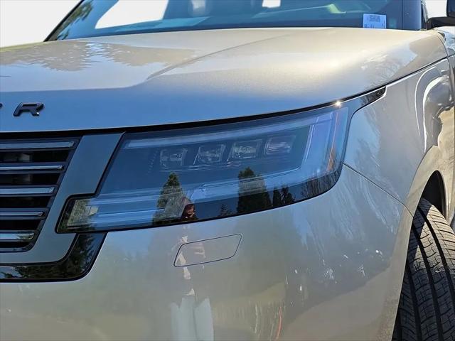 2026 Land Rover Range Rover P615 SV