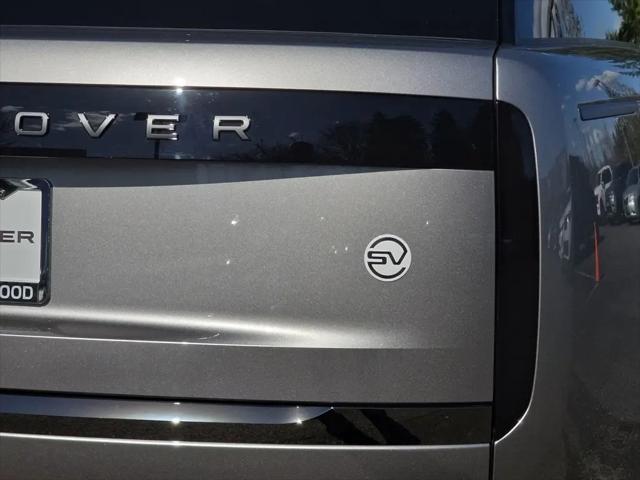 2026 Land Rover Range Rover P615 SV