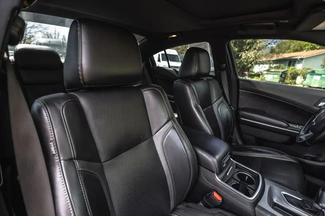 2022 Dodge Charger SXT RWD