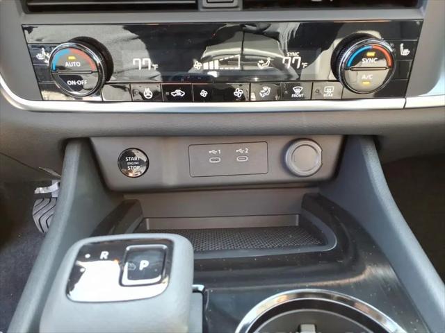 2026 Nissan Rogue Dark Armor