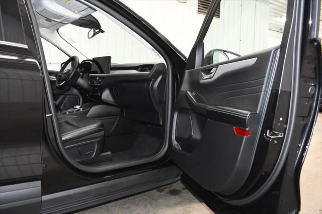 2025 Ford Escape Platinum