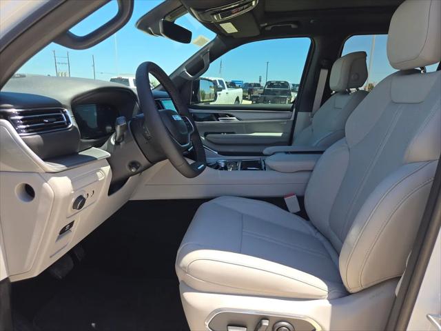 2026 Jeep Grand Wagoneer 4x2