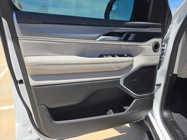 2026 Jeep Grand Wagoneer 4x2
