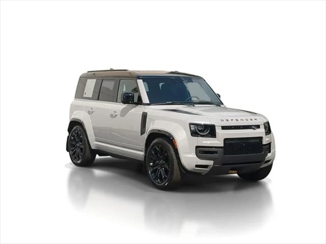 2026 Land Rover Defender P635 OCTA Black