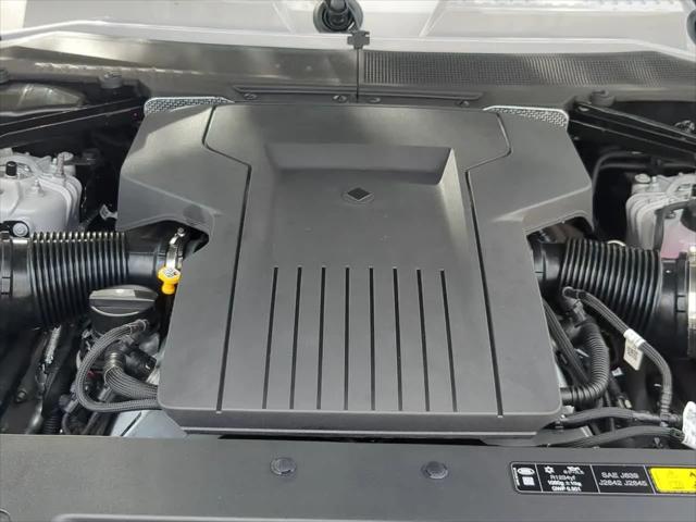 2026 Land Rover Defender P635 OCTA Black