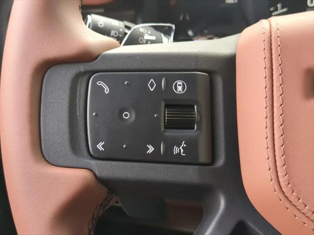 2026 Land Rover Defender P635 OCTA Black