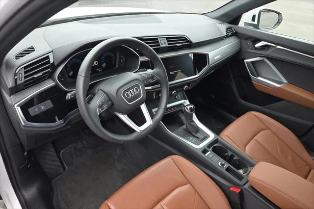 2025 Audi Q3 Premium 45 TFSI S line quattro Tiptronic
