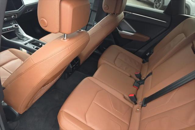 2025 Audi Q3 Premium 45 TFSI S line quattro Tiptronic