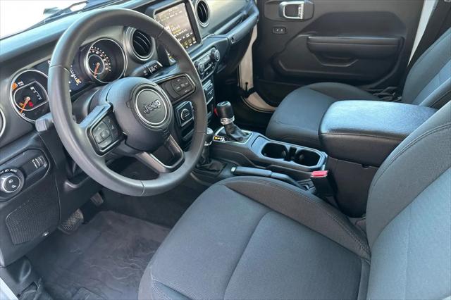 2023 Jeep Gladiator Sport