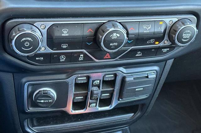 2023 Jeep Gladiator Sport